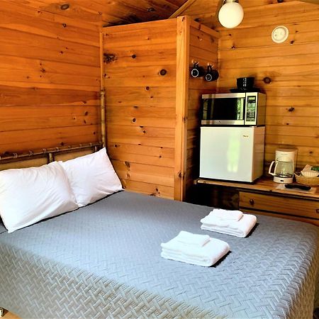Pine Crest Motel & Cabins Barton Pokój zdjęcie