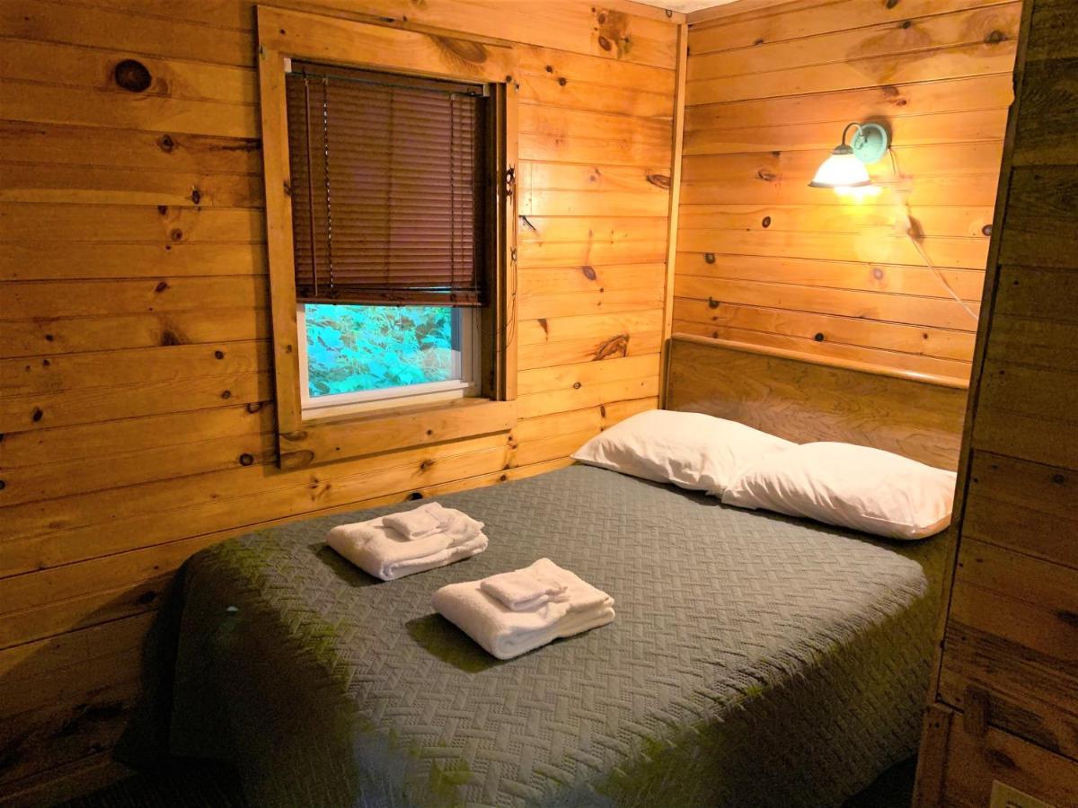 Pine Crest Motel & Cabins Barton Zewnętrze zdjęcie