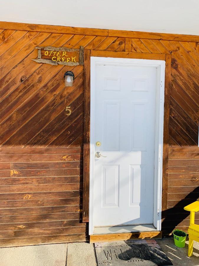 Pine Crest Motel & Cabins Barton Zewnętrze zdjęcie